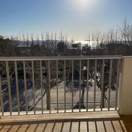 Apartment Sea